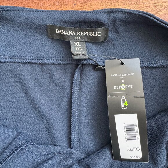 ✨ Banana Republic | Drape Front Navy Cami | Size XL ✨ - Picture 5 of 8